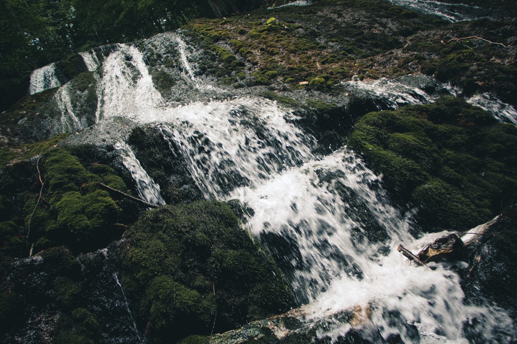 Водопад у истоков реки Гумс